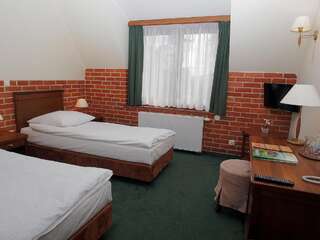 Отель Hotel Szymbark Шимбарк Двухместный номер с 2 отдельными кроватями-3